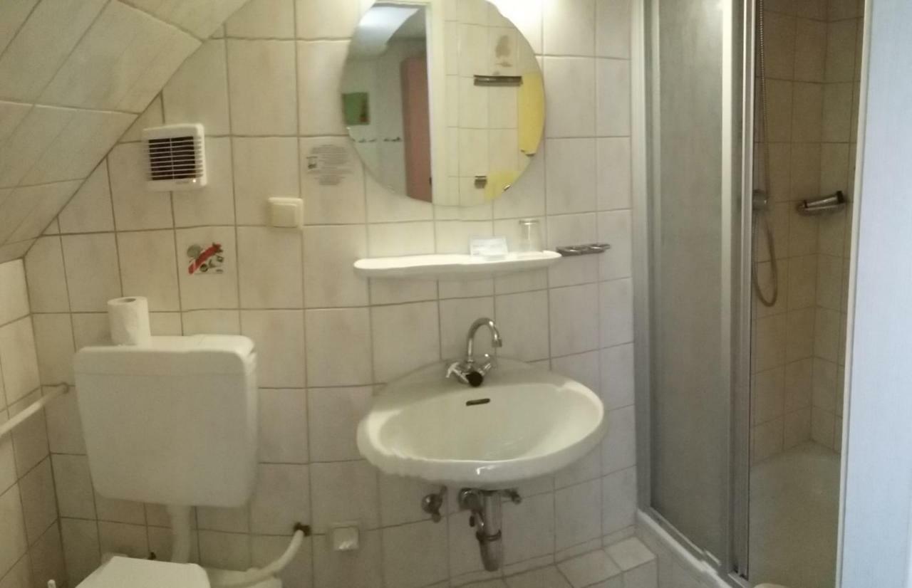 Traditionsgasthof Zum Luedertal Bimbach المظهر الخارجي الصورة